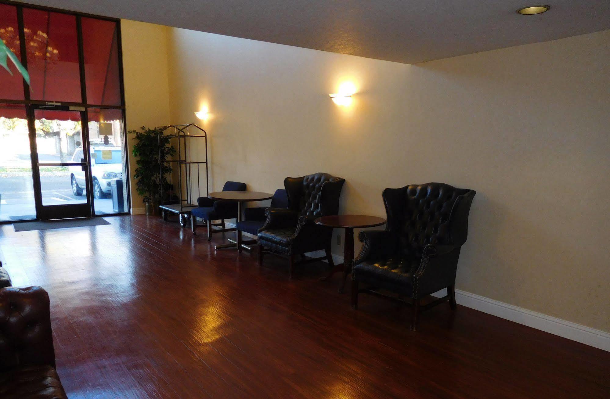 University Square Hotel Fresno Exterior foto